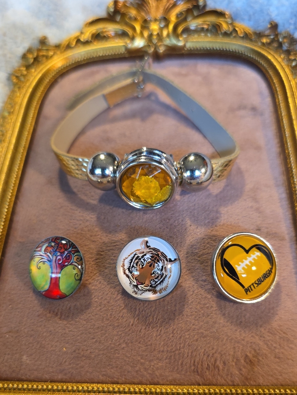 Interchangeable Gold Mesh Snap Bracelet Set with 4 Charms!